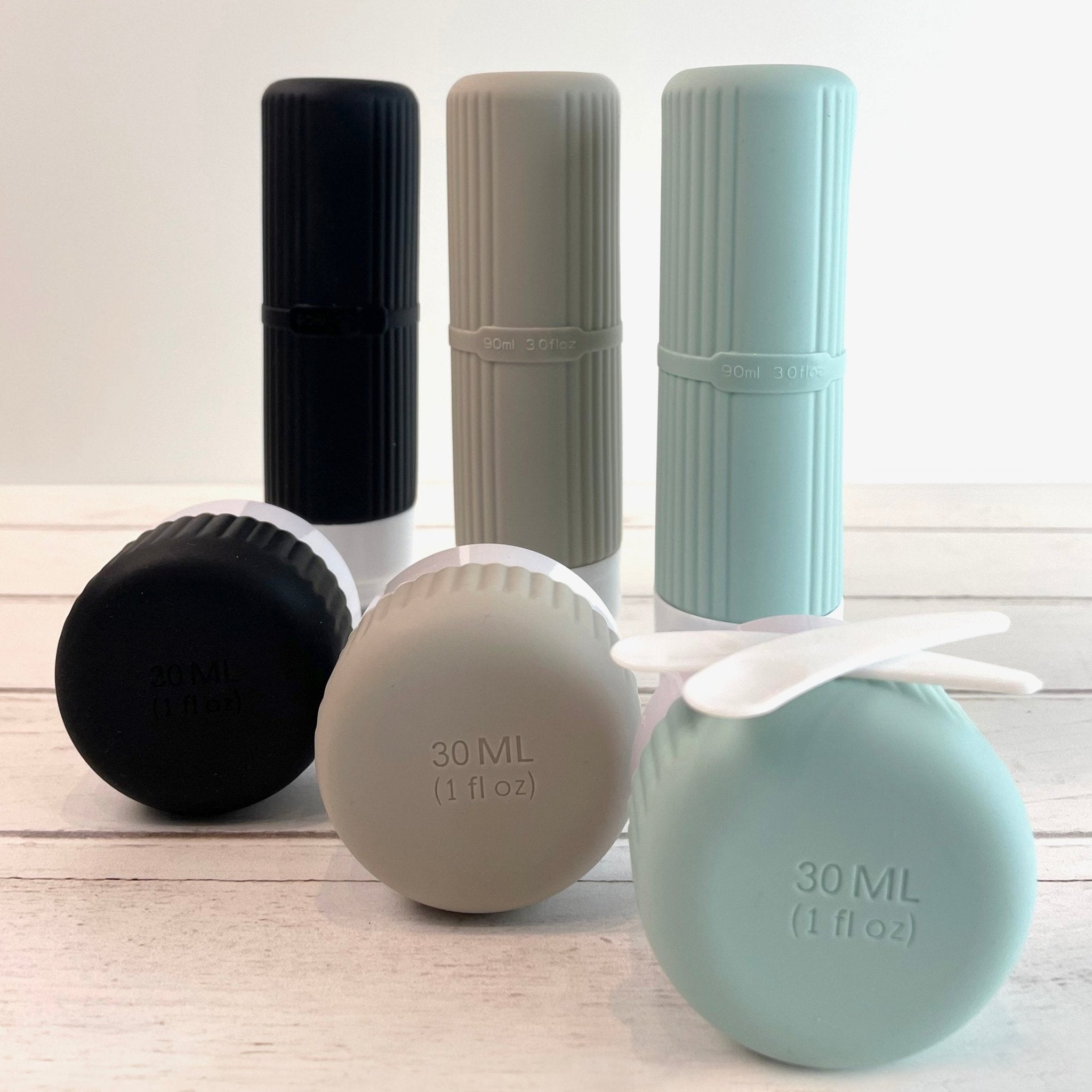 JUEGO DE BOTELLAS Y TARROS PARA VIAJE - Monteli