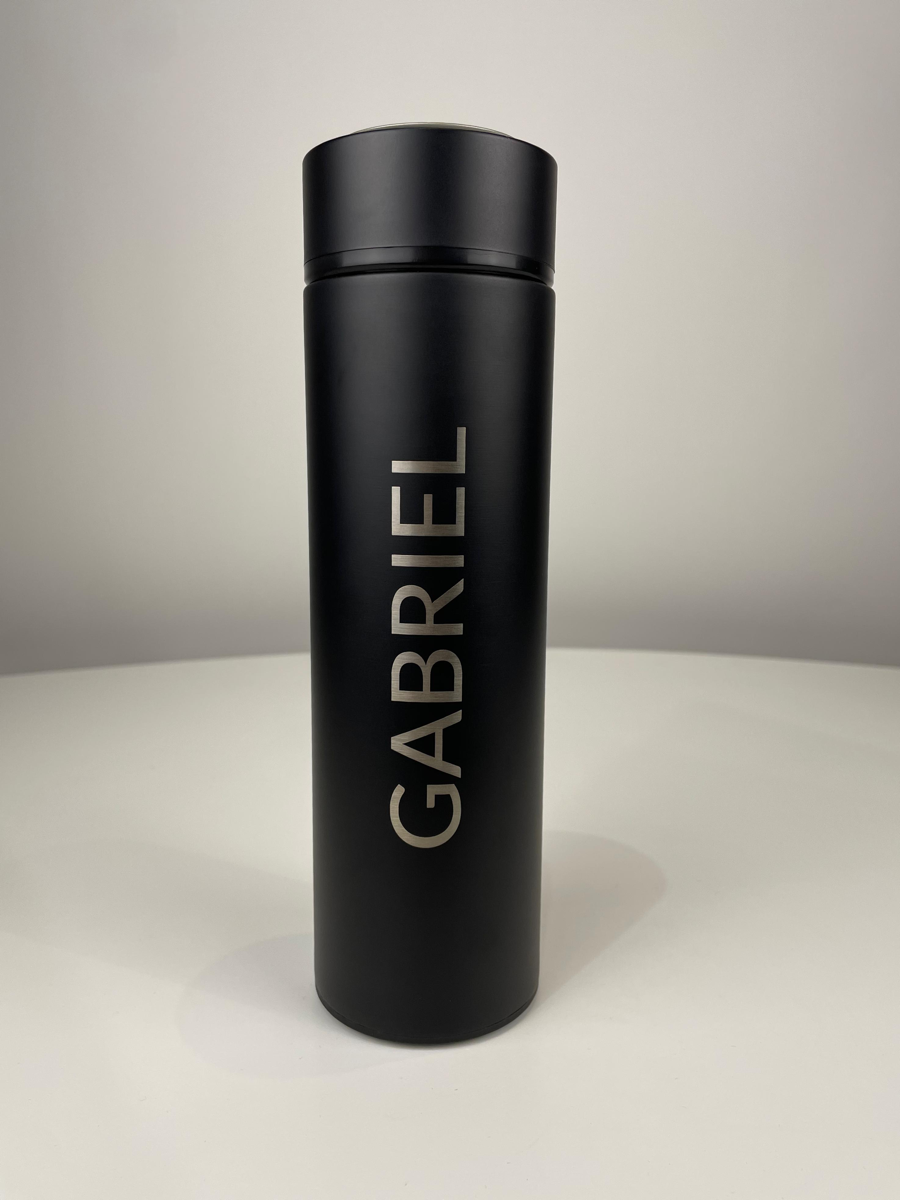 Termo negro con nombre GABRIEL grabado