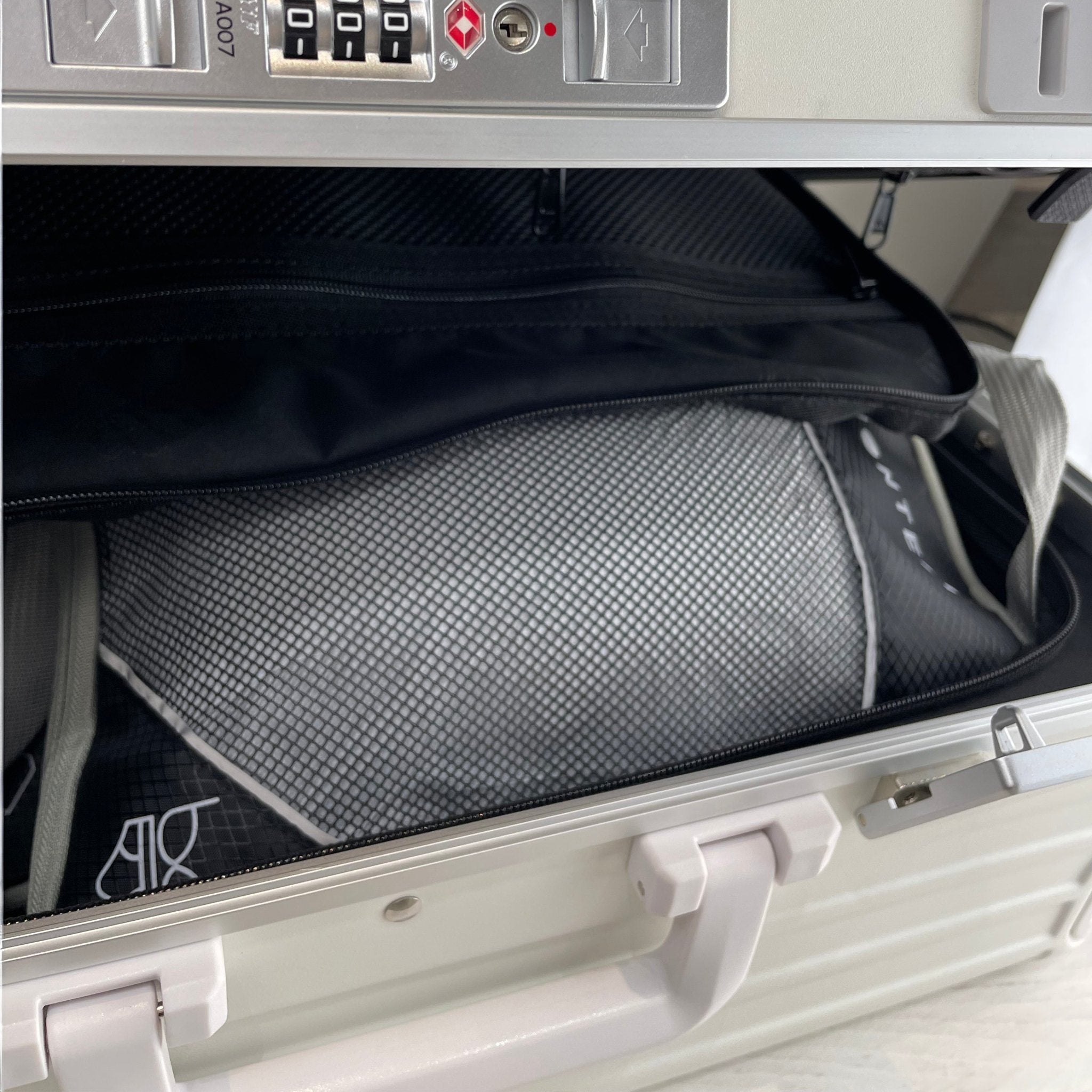 ORGANIZADORES PARA ROPA - Monteli